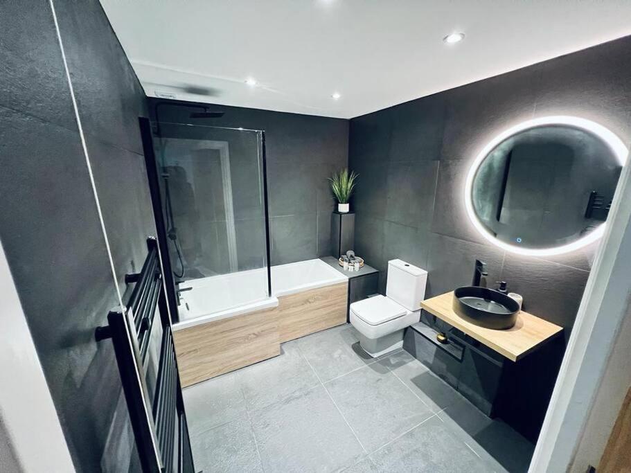 Apartamento 2 Bed Harbourside Penthouse With Hot Tub & Stunning Roof Terrace Weymouth Exterior foto